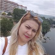 Profesora universitaria, especialista en la disciplina de Historia. Con una experiencia de más de 10 años como docente.